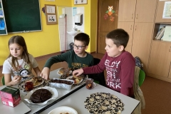 IMG-d3915c3406deddc6a7560aa8d4384f41-V